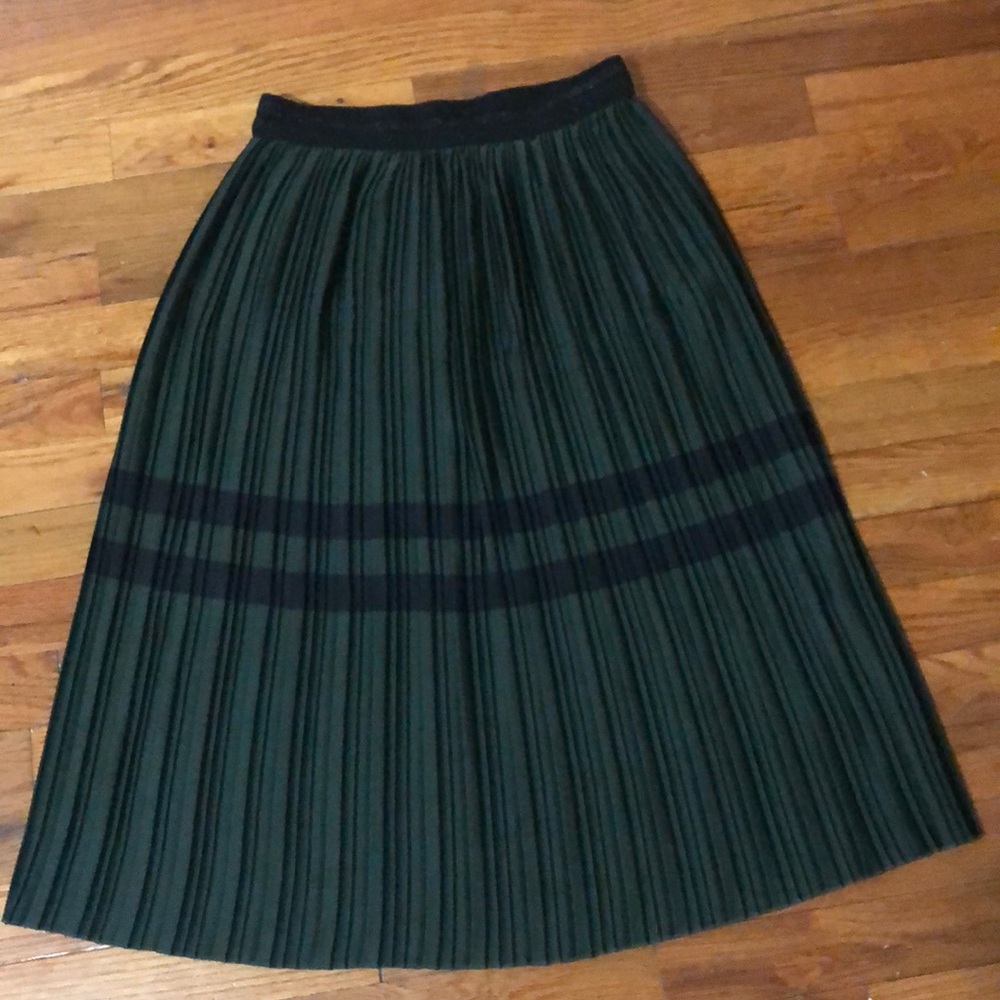 Pleaded Zara skirt